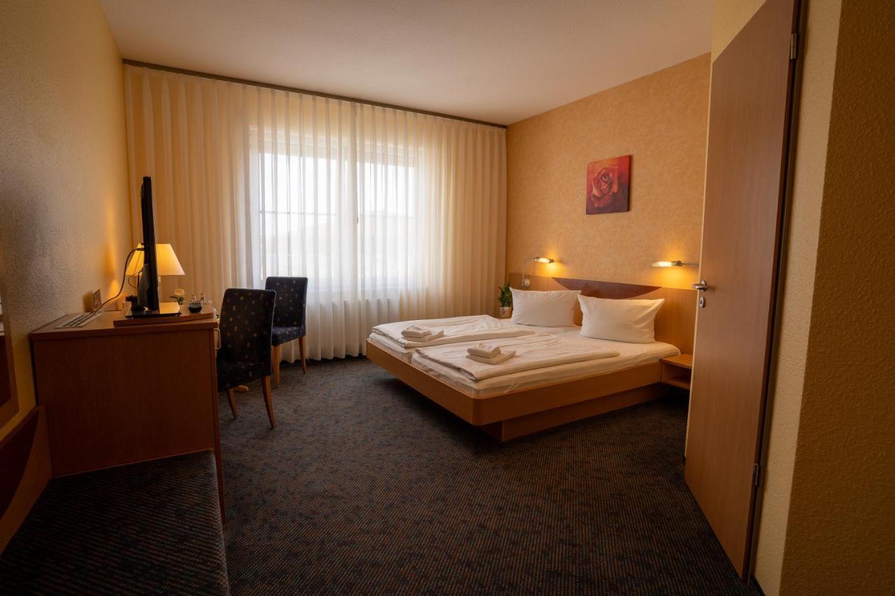 Warias Hotel & Restaurant Braunsbedra Kültér fotó