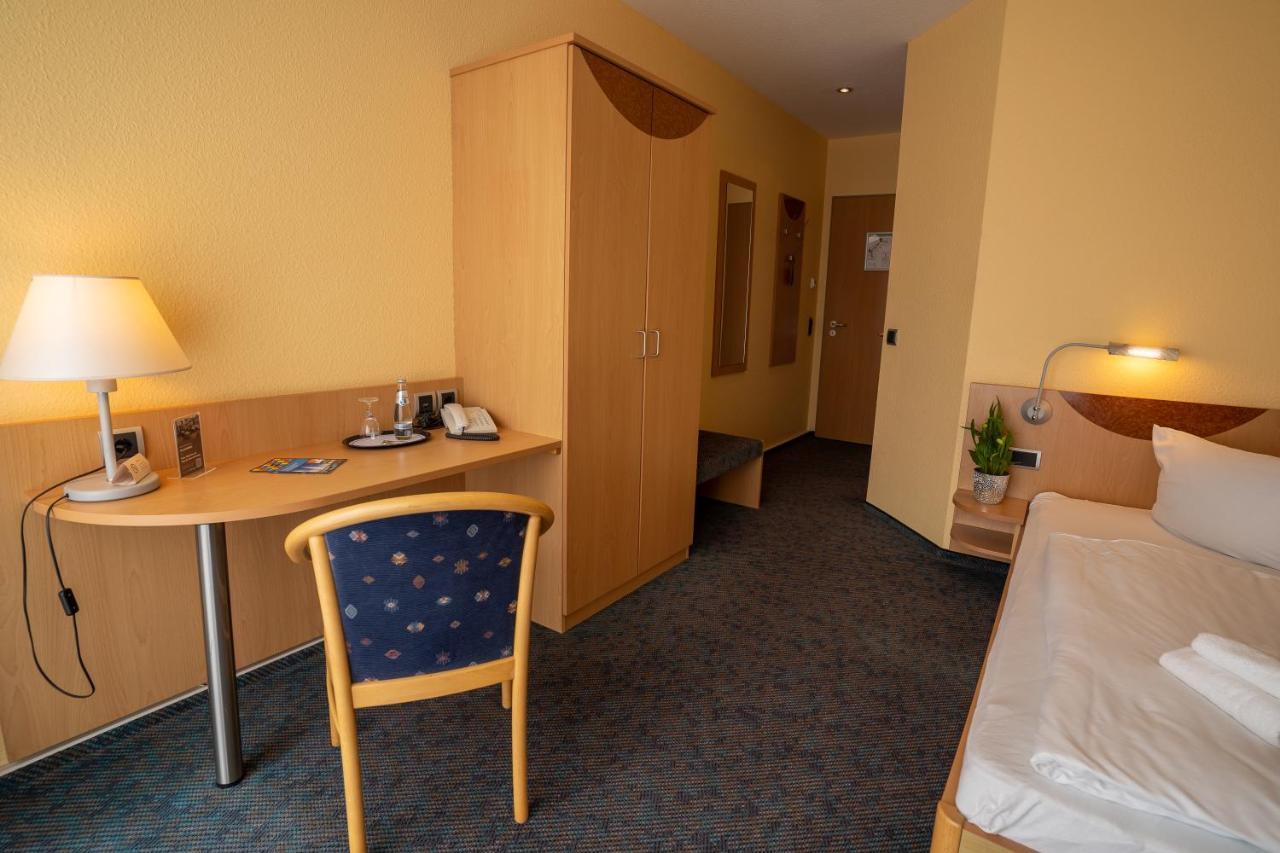 Warias Hotel & Restaurant Braunsbedra Kültér fotó