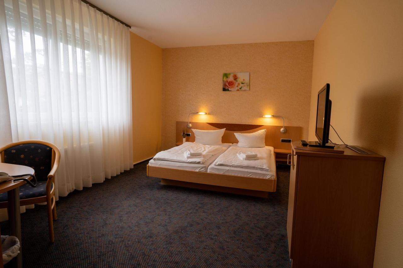 Warias Hotel & Restaurant Braunsbedra Kültér fotó