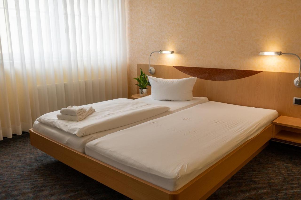 Warias Hotel & Restaurant Braunsbedra Kültér fotó