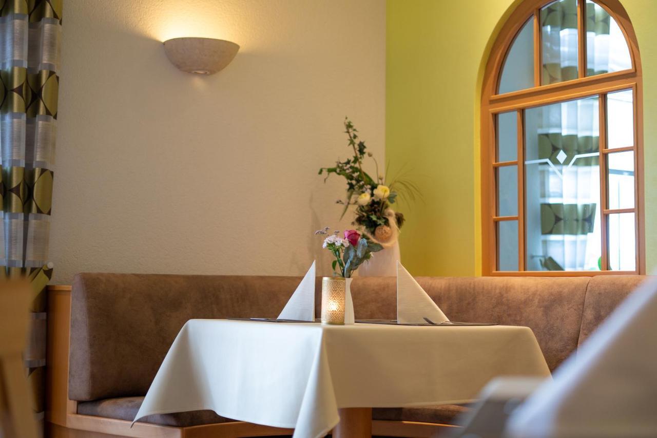 Warias Hotel & Restaurant Braunsbedra Kültér fotó