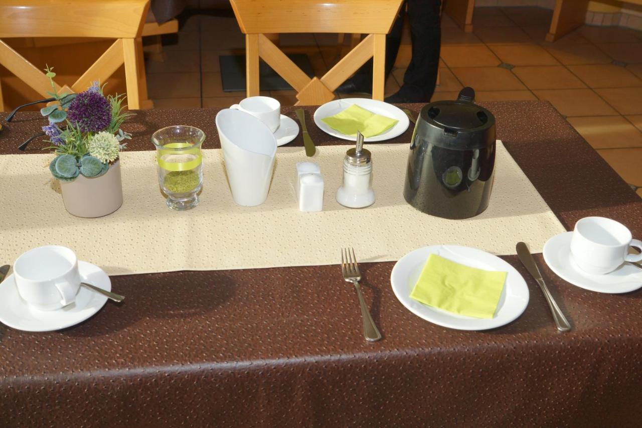 Warias Hotel & Restaurant Braunsbedra Kültér fotó