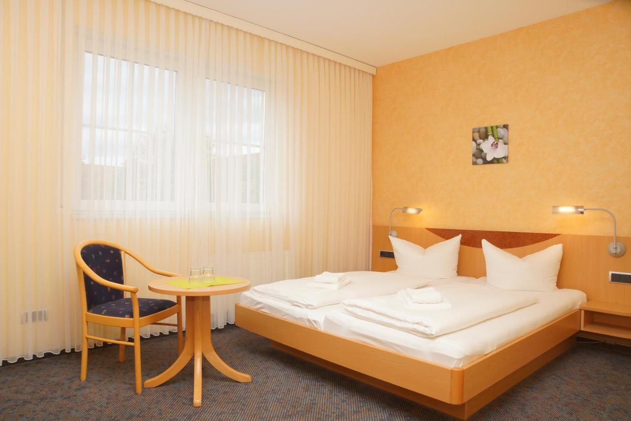 Warias Hotel & Restaurant Braunsbedra Kültér fotó
