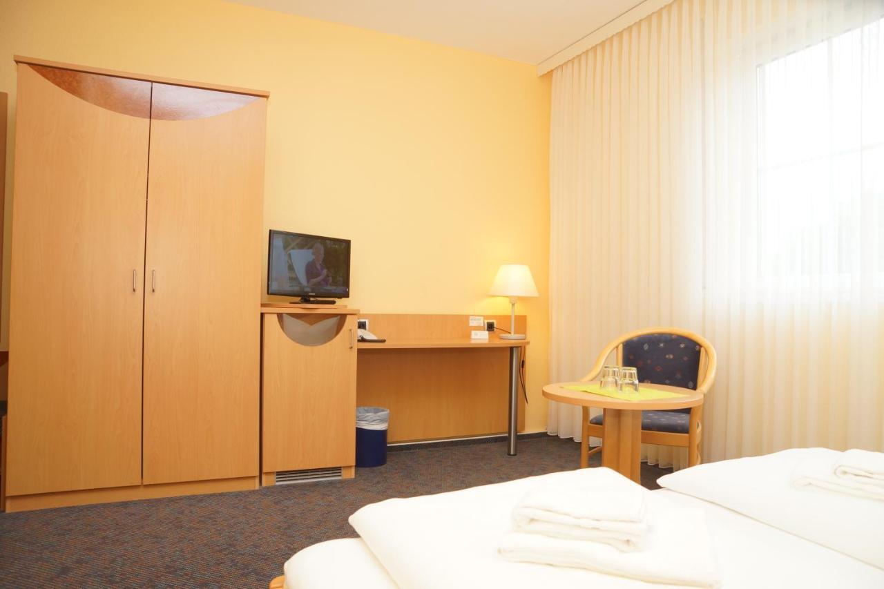 Warias Hotel & Restaurant Braunsbedra Kültér fotó